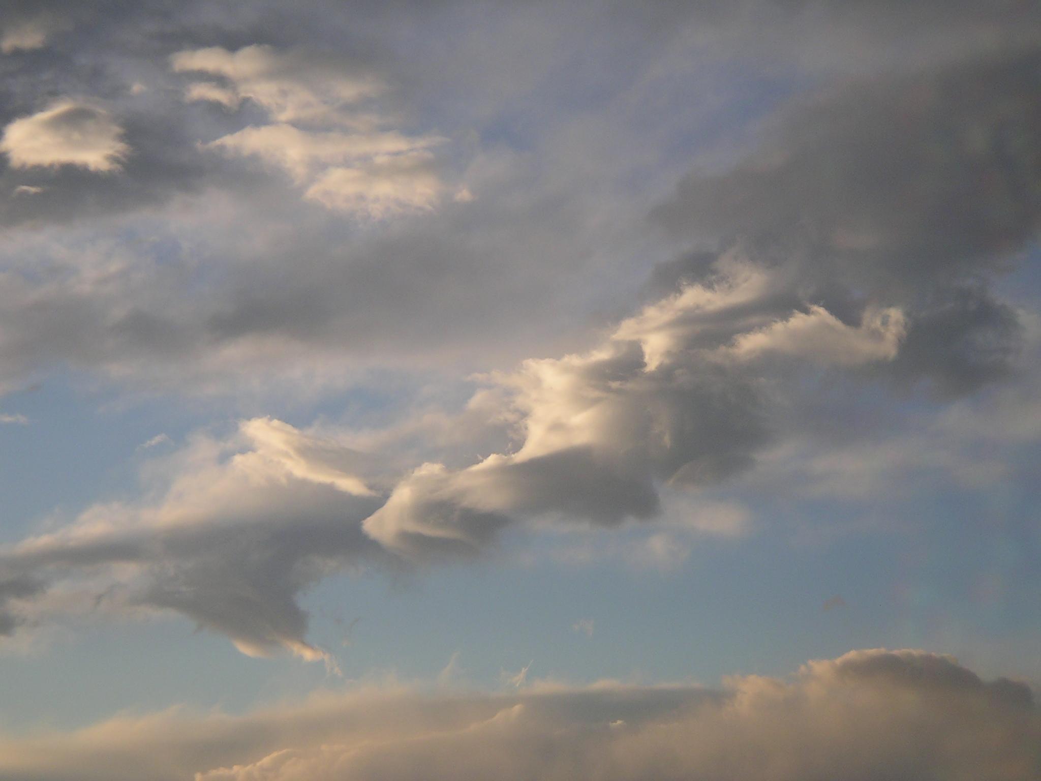 Top 15 des nuages phalliques, ceux qui font lever les yeux au ciel